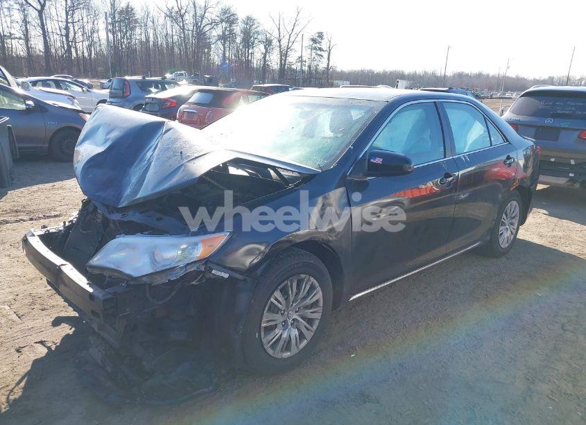 Photo 2 of 2014 Toyota Camry LE (VIN 4T1BF1FK4EU459856)