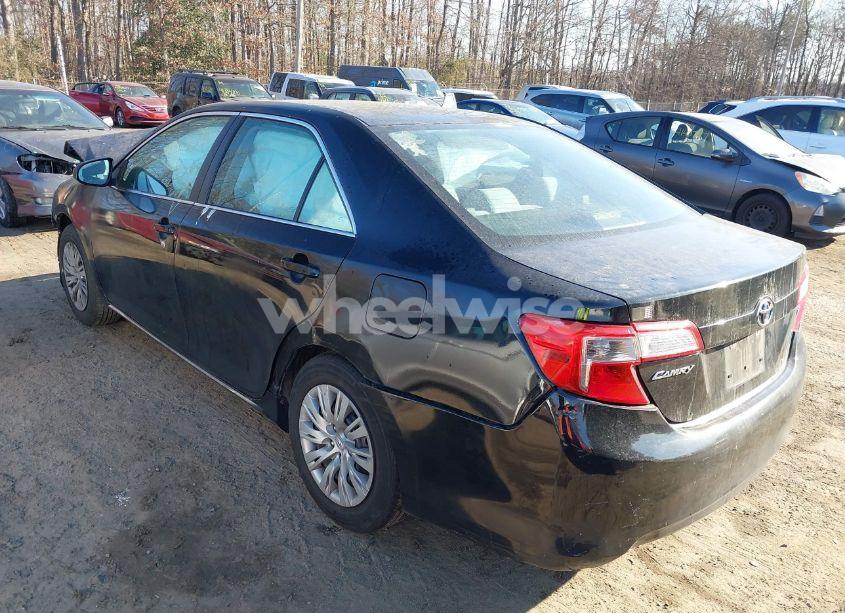 Photo 3 of 2014 Toyota Camry LE (VIN 4T1BF1FK4EU459856)