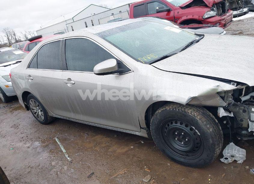 Photo 13 of 2014 Toyota Camry LE (VIN 4T1BF1FK4EU466368)