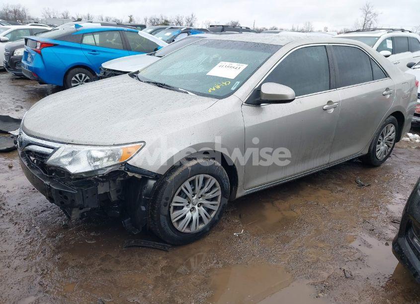 Photo 2 of 2014 Toyota Camry LE (VIN 4T1BF1FK4EU466368)