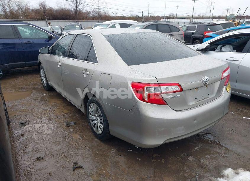 Photo 3 of 2014 Toyota Camry LE (VIN 4T1BF1FK4EU466368)