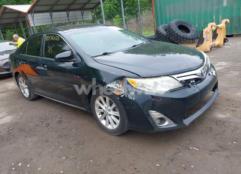 2014 Toyota Camry XLE (VIN 4T1BF1FK4EU466807) main photo