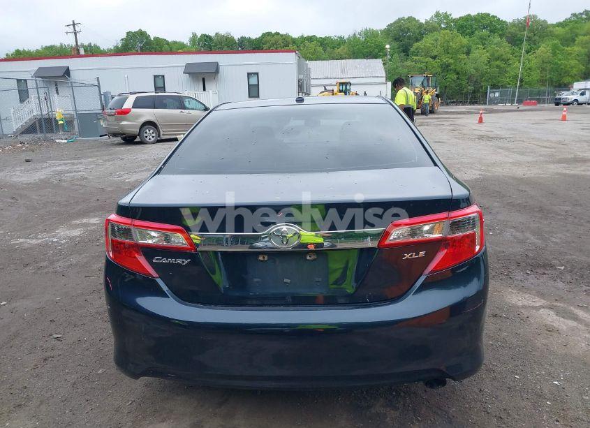 Photo 16 of 2014 Toyota Camry XLE (VIN 4T1BF1FK4EU466807)