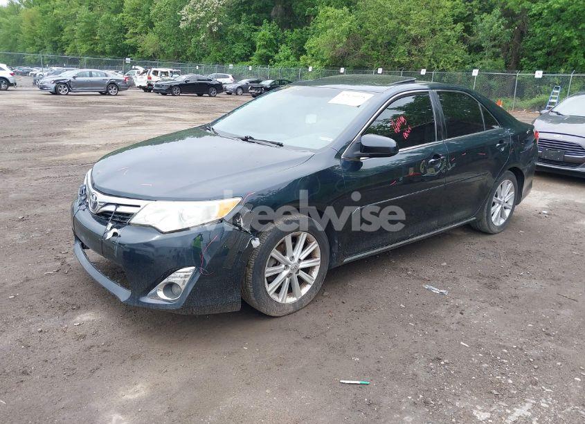 Photo 2 of 2014 Toyota Camry XLE (VIN 4T1BF1FK4EU466807)