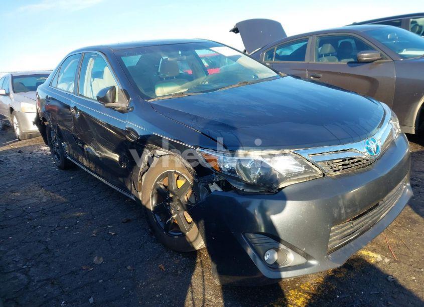 2014 Toyota Camry LE (VIN 4T1BF1FK4EU467911) main photo