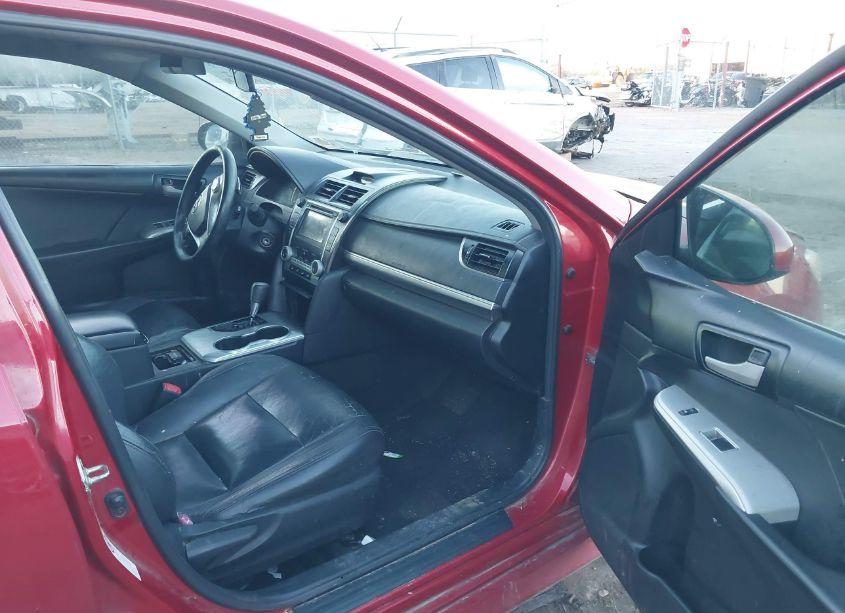 Photo 5 of 2014 Toyota Camry SE (VIN 4T1BF1FK4EU740572)