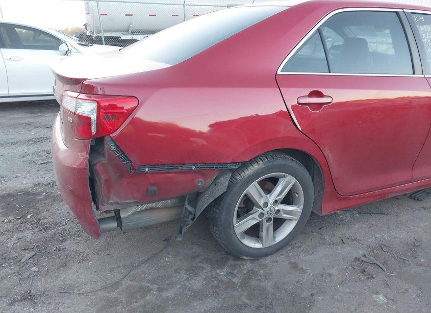 Photo 6 of 2014 Toyota Camry SE (VIN 4T1BF1FK4EU740572)