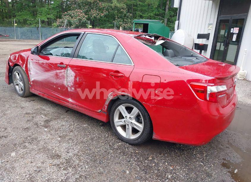Photo 3 of 2014 Toyota Camry SE (VIN 4T1BF1FK4EU743293)