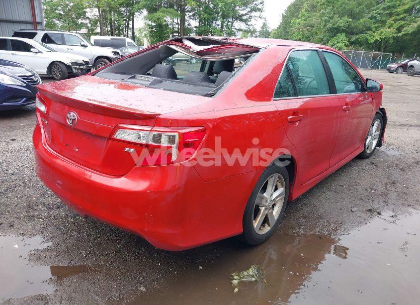 Photo 4 of 2014 Toyota Camry SE (VIN 4T1BF1FK4EU743293)