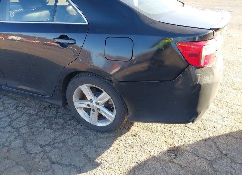 Photo 18 of 2014 Toyota Camry SE (VIN 4T1BF1FK4EU752205)