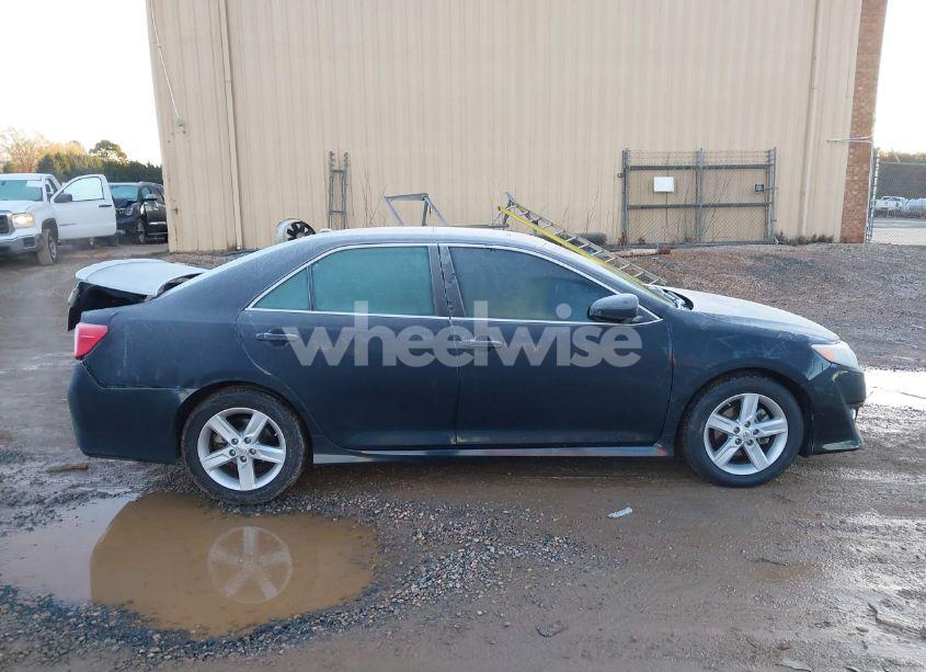 Photo 13 of 2014 Toyota Camry SE (VIN 4T1BF1FK4EU753757)