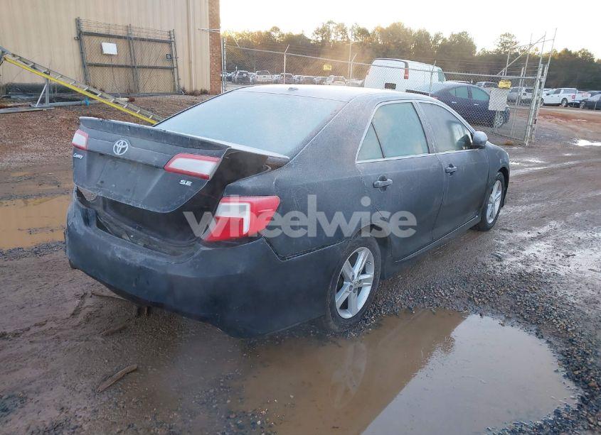 Photo 4 of 2014 Toyota Camry SE (VIN 4T1BF1FK4EU753757)