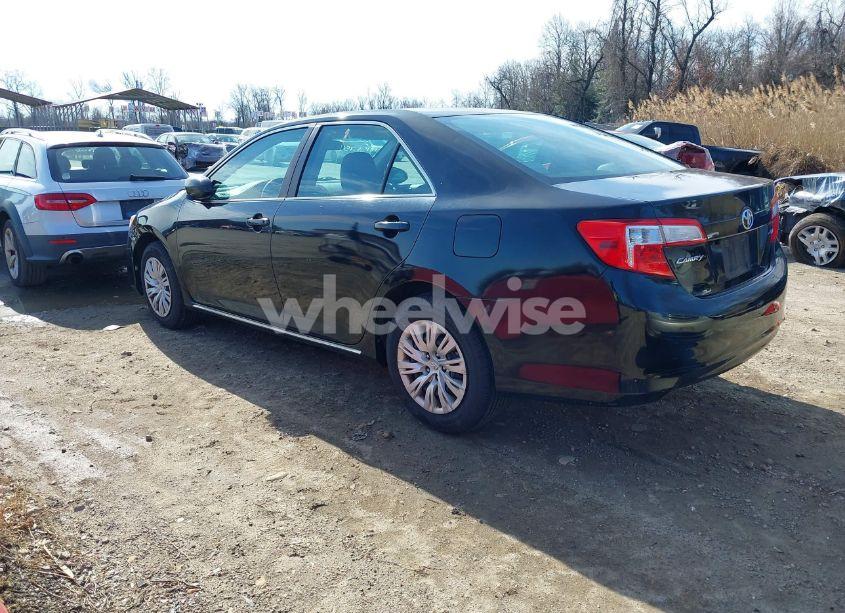 Photo 3 of 2014 Toyota Camry LE (VIN 4T1BF1FK4EU756061)