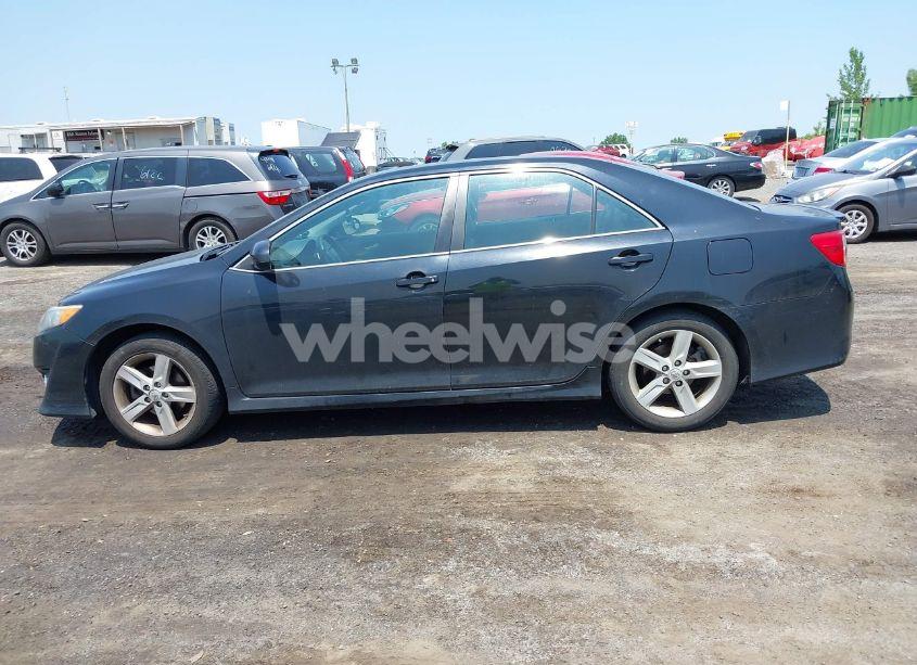 Photo 14 of 2014 Toyota Camry SE (VIN 4T1BF1FK4EU772356)