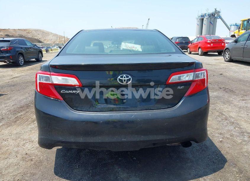 Photo 16 of 2014 Toyota Camry SE (VIN 4T1BF1FK4EU772356)