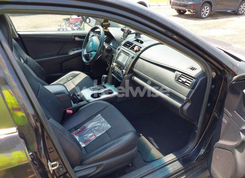 Photo 5 of 2014 Toyota Camry SE (VIN 4T1BF1FK4EU772356)