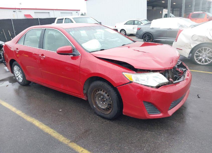 2014 Toyota Camry L (VIN 4T1BF1FK4EU779436) main photo