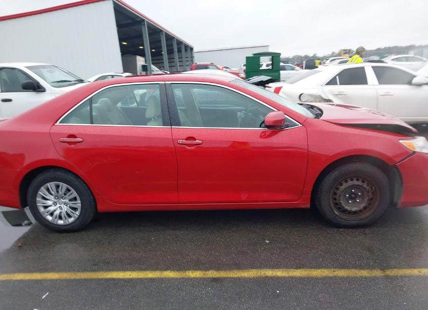 Photo 13 of 2014 Toyota Camry L (VIN 4T1BF1FK4EU779436)