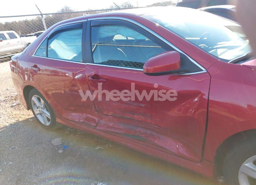 Photo 13 of 2014 Toyota Camry SE (VIN 4T1BF1FK4EU788007)