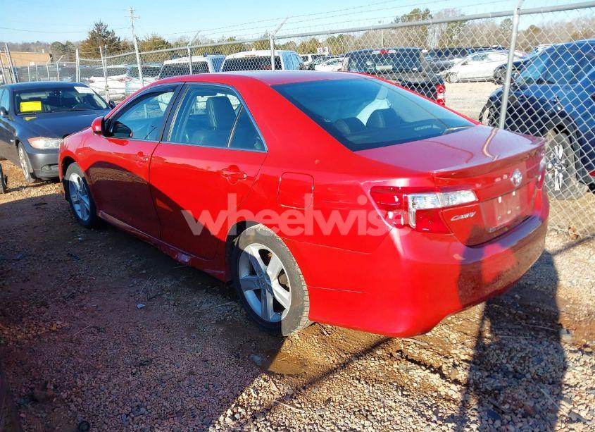Photo 3 of 2014 Toyota Camry SE (VIN 4T1BF1FK4EU788007)