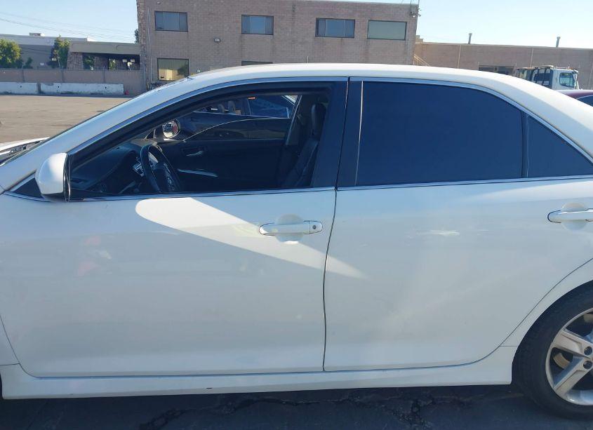 Photo 15 of 2014 Toyota Camry SE (VIN 4T1BF1FK4EU796995)