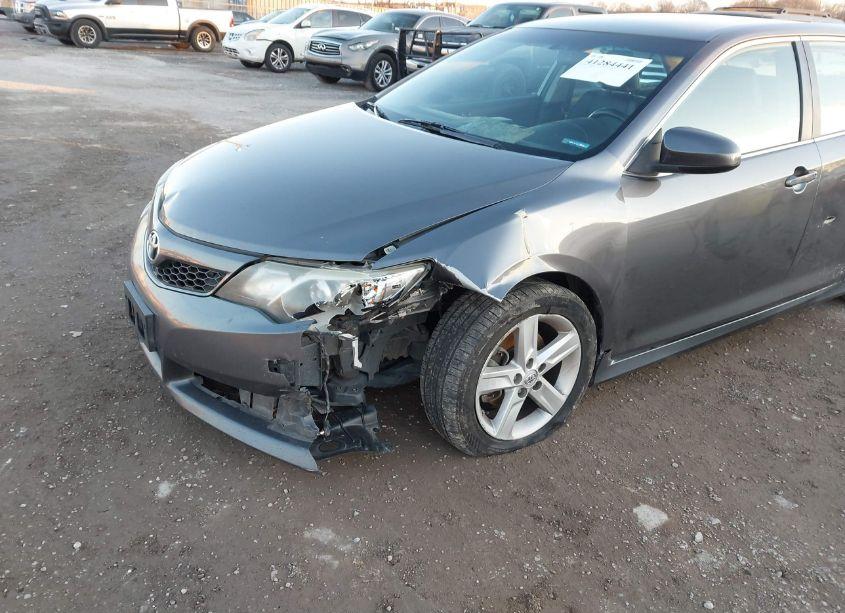 Photo 6 of 2014 Toyota Camry SE (VIN 4T1BF1FK4EU815819)