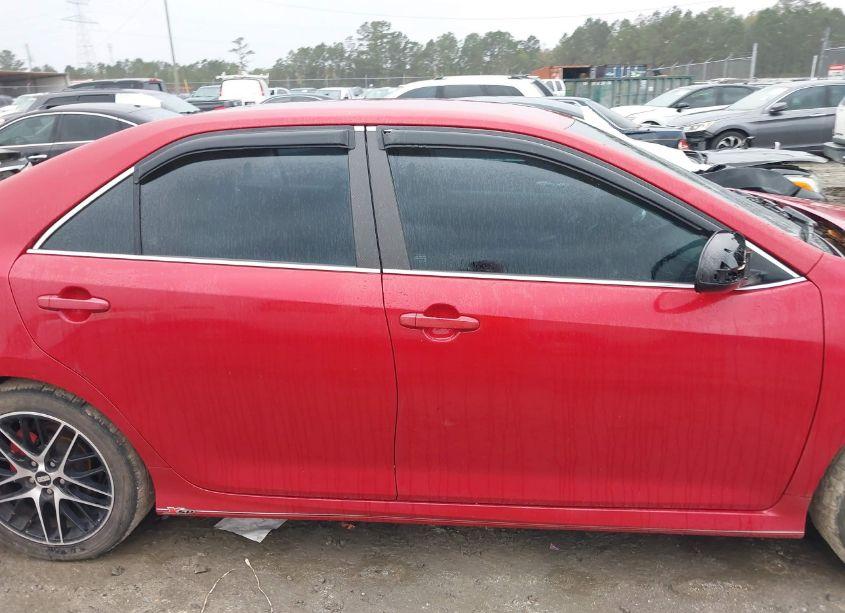 Photo 13 of 2014 Toyota Camry SE (VIN 4T1BF1FK4EU832832)