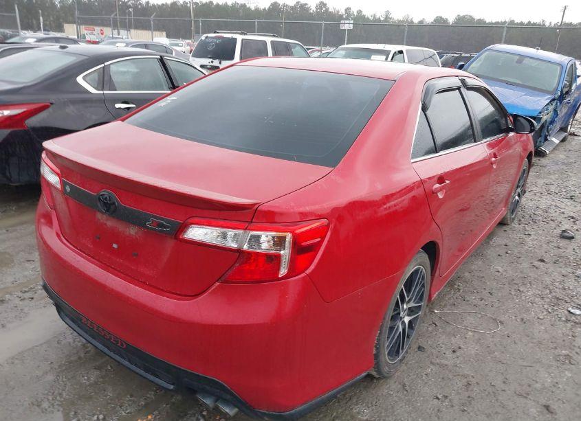 Photo 4 of 2014 Toyota Camry SE (VIN 4T1BF1FK4EU832832)