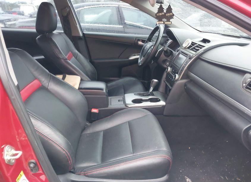 Photo 5 of 2014 Toyota Camry SE (VIN 4T1BF1FK4EU832832)