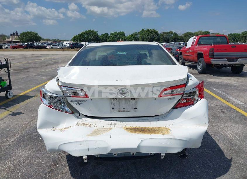 Photo 16 of 2014 Toyota Camry SE (VIN 4T1BF1FK4EU833494)