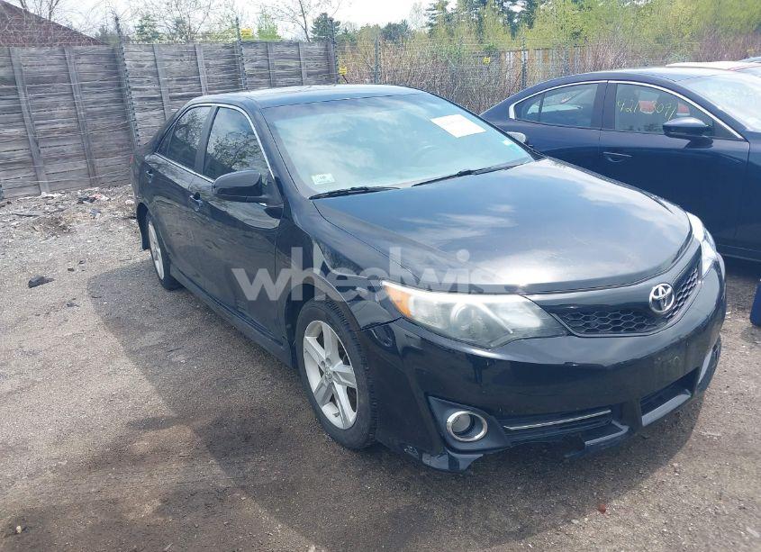 Photo 13 of 2014 Toyota Camry SE (VIN 4T1BF1FK4EU836069)