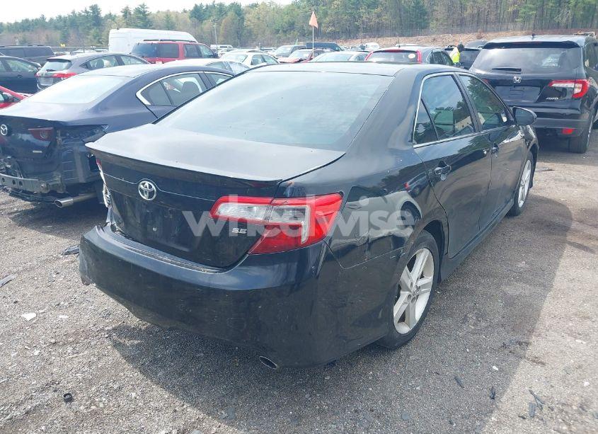 Photo 4 of 2014 Toyota Camry SE (VIN 4T1BF1FK4EU836069)