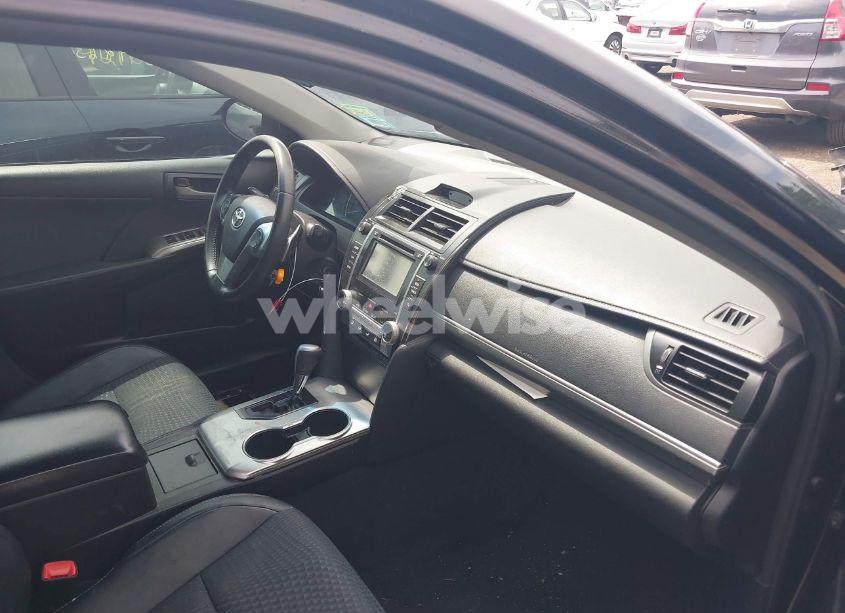 Photo 5 of 2014 Toyota Camry SE (VIN 4T1BF1FK4EU836069)