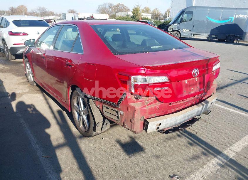 Photo 3 of 2014 Toyota Camry SE (VIN 4T1BF1FK4EU839215)