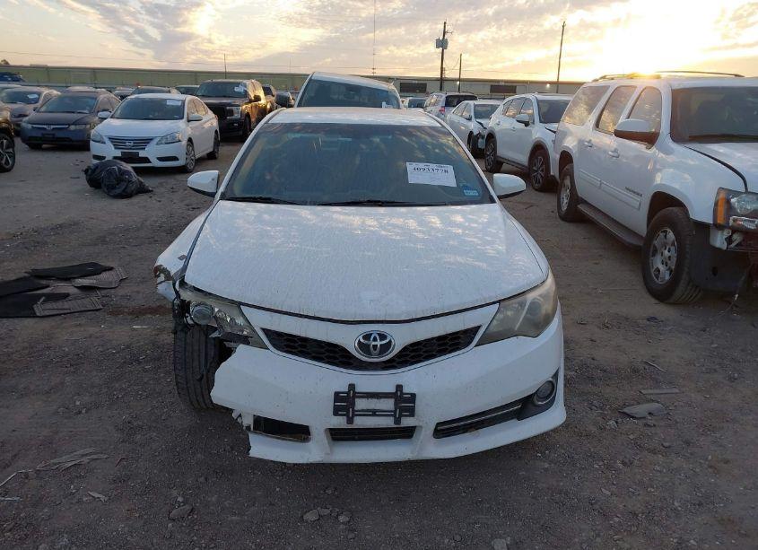 Photo 13 of 2014 Toyota Camry SE (VIN 4T1BF1FK4EU846665)