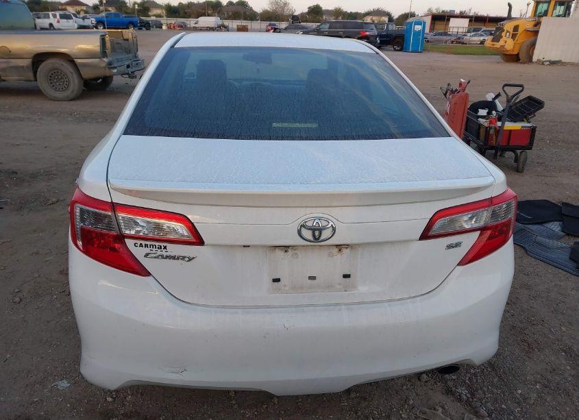 Photo 17 of 2014 Toyota Camry SE (VIN 4T1BF1FK4EU846665)