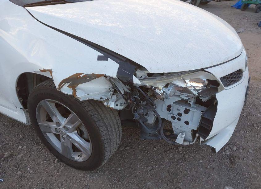 Photo 6 of 2014 Toyota Camry SE (VIN 4T1BF1FK4EU846665)