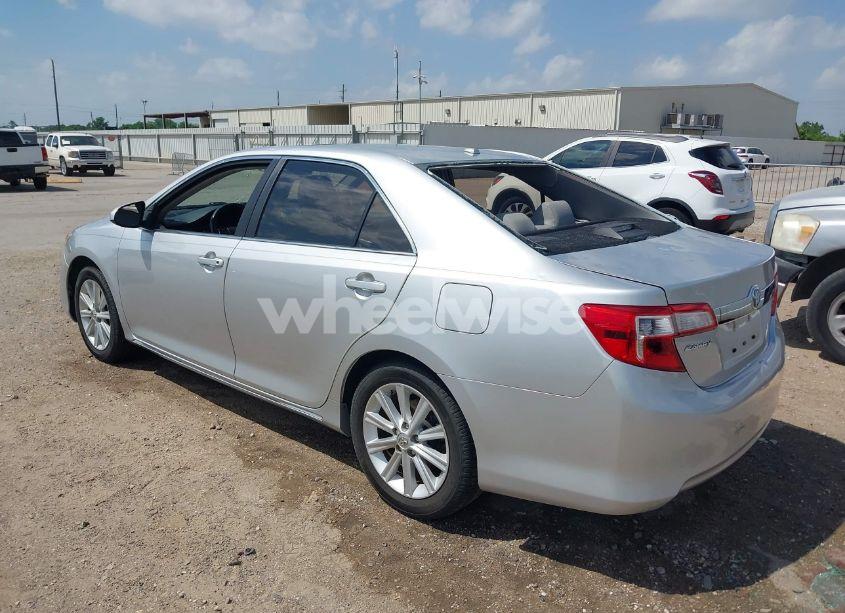 Photo 3 of 2014 Toyota Camry XLE (VIN 4T1BF1FK4EU859805)