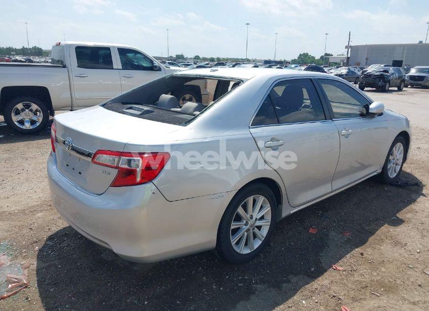 Photo 4 of 2014 Toyota Camry XLE (VIN 4T1BF1FK4EU859805)