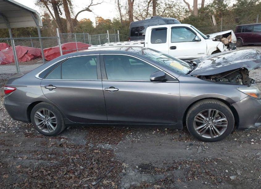 Photo 13 of 2015 Toyota Camry SE (VIN 4T1BF1FK4FU002305)