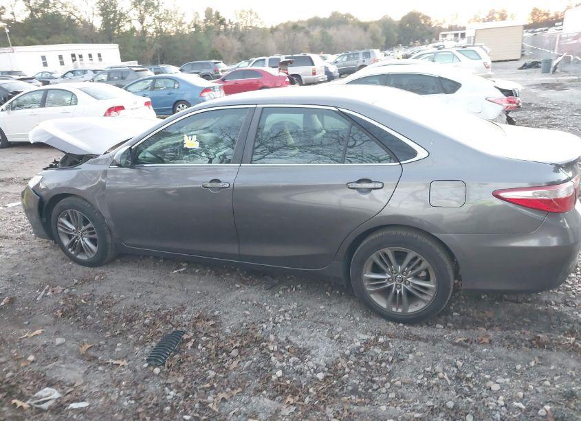 Photo 14 of 2015 Toyota Camry SE (VIN 4T1BF1FK4FU002305)