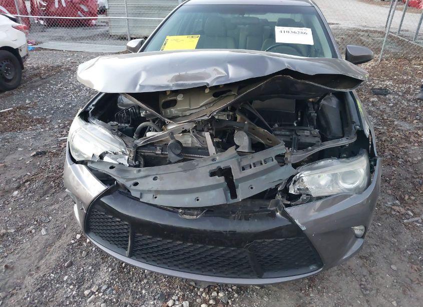 Photo 6 of 2015 Toyota Camry SE (VIN 4T1BF1FK4FU002305)