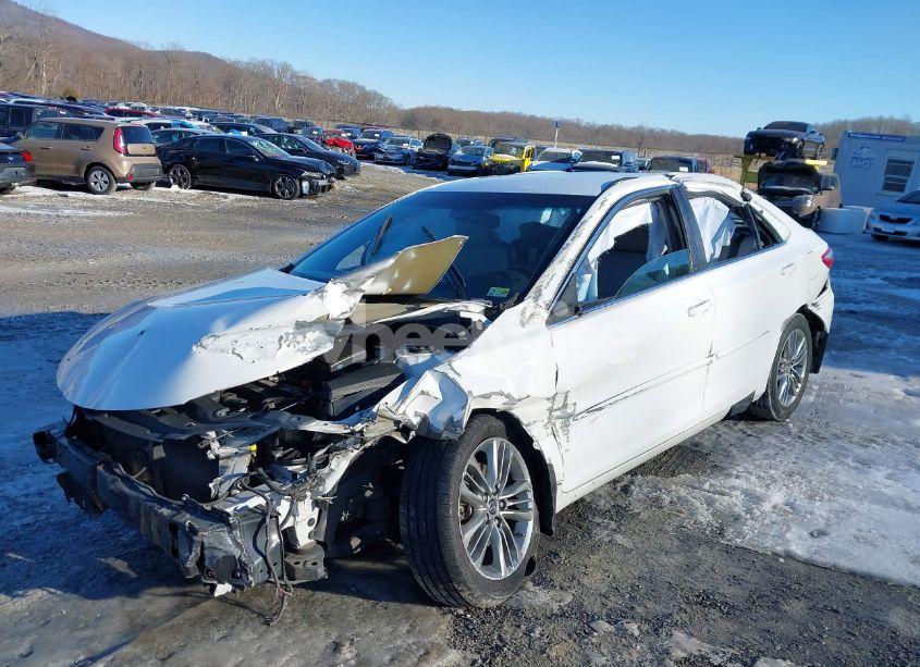 Photo 6 of 2015 Toyota Camry SE (VIN 4T1BF1FK4FU023042)