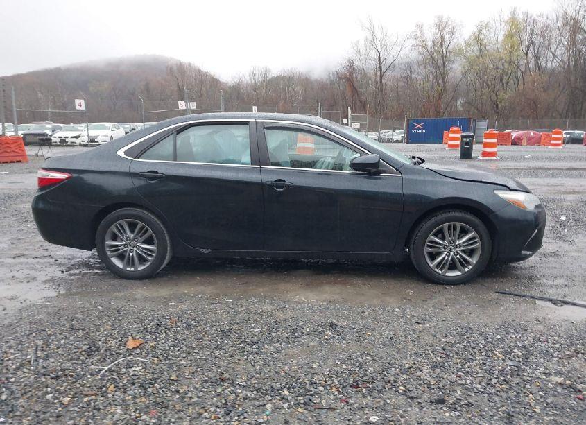 Photo 12 of 2015 Toyota Camry SE (VIN 4T1BF1FK4FU028046)