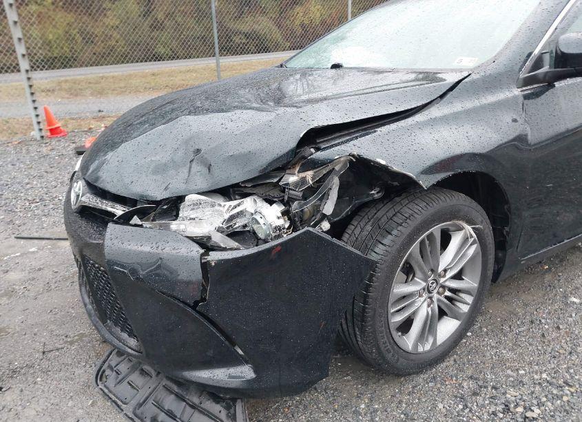 Photo 6 of 2015 Toyota Camry SE (VIN 4T1BF1FK4FU028046)