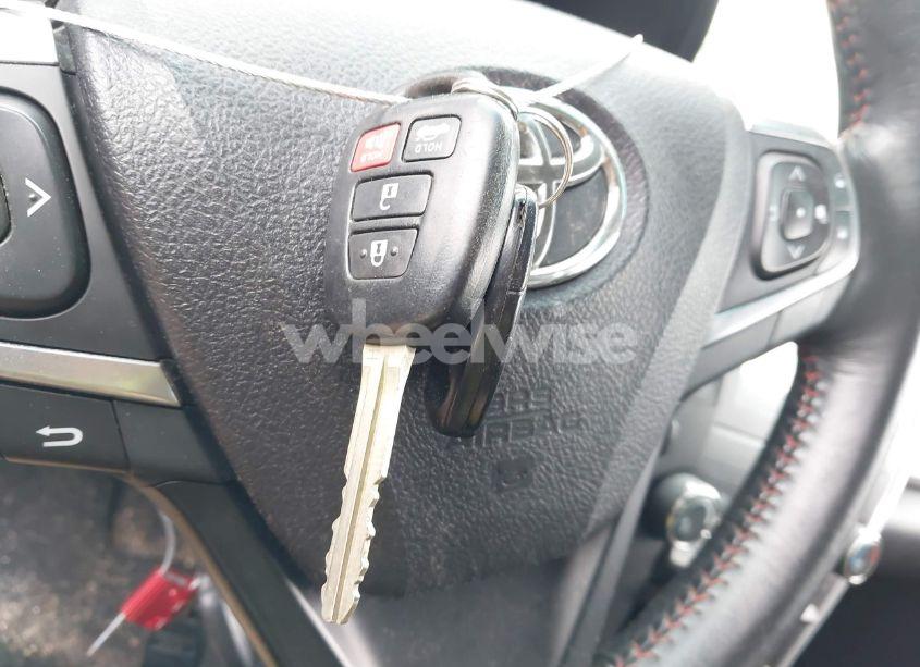 Photo 11 of 2015 Toyota Camry SE (VIN 4T1BF1FK4FU052427)