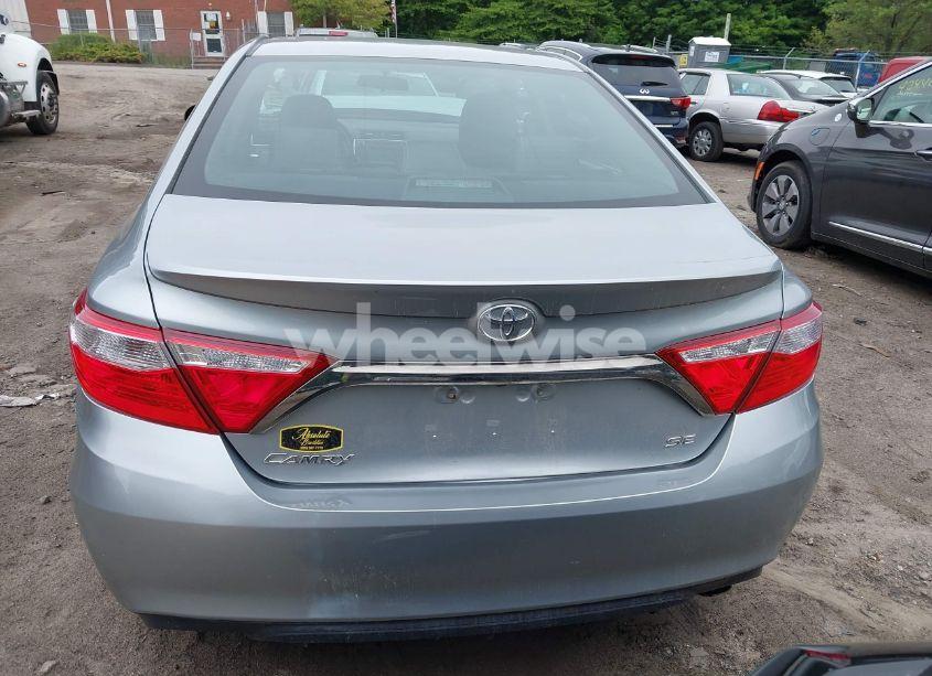 Photo 17 of 2015 Toyota Camry SE (VIN 4T1BF1FK4FU052427)