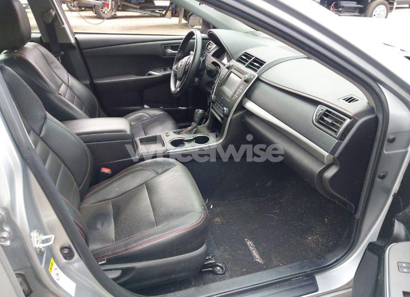 Photo 5 of 2015 Toyota Camry SE (VIN 4T1BF1FK4FU052427)