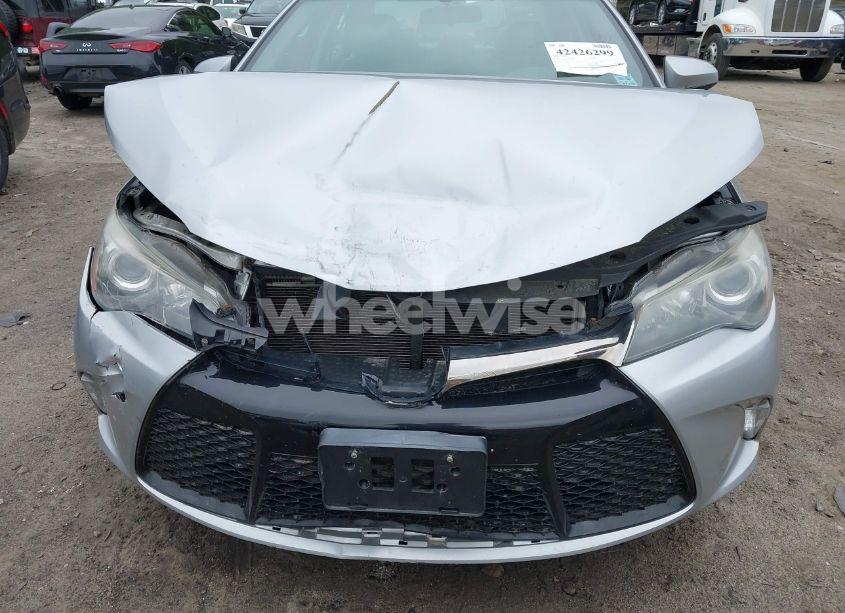Photo 6 of 2015 Toyota Camry SE (VIN 4T1BF1FK4FU052427)
