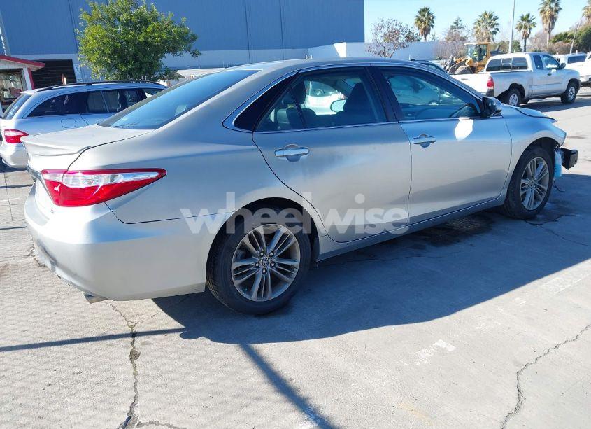 Photo 4 of 2015 Toyota Camry SE (VIN 4T1BF1FK4FU062648)